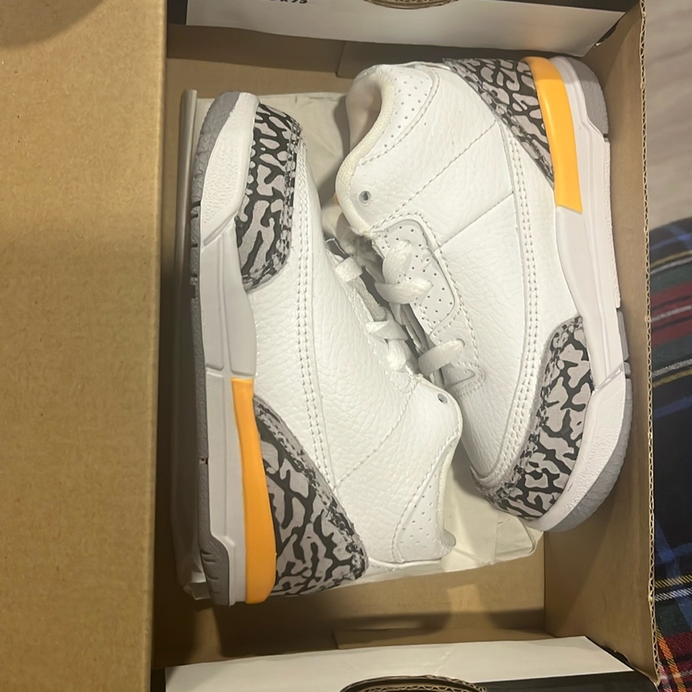 Jordan 3 laser orange 6c